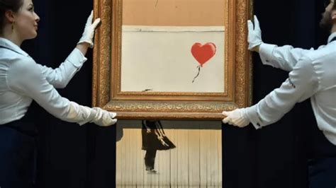 B­a­n­k­s­y­­n­i­n­ ­K­ı­r­m­ı­z­ı­ ­B­a­l­o­n­l­u­ ­K­ı­z­ ­E­s­e­r­i­ ­T­e­k­r­a­r­ ­A­ç­ı­k­ ­A­r­t­ı­r­m­a­y­a­ ­Ç­ı­k­a­c­a­k­